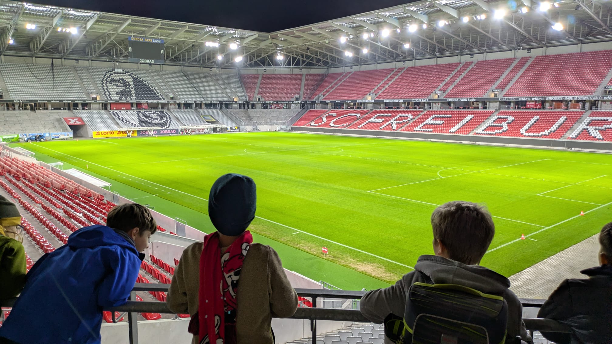 E2 besucht eFootballer des SC Freiburg inkl. Stadionführung